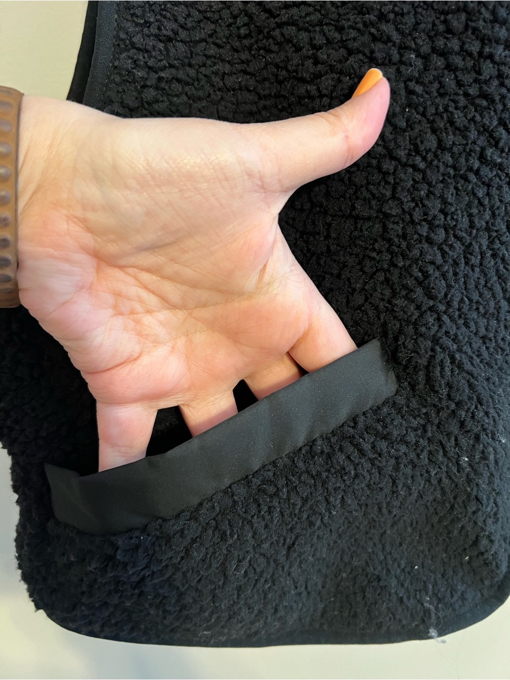Old Navy Black Cropped Sherpa Vest with Quilted Accents | Women’s XL - Picture 5 of 5